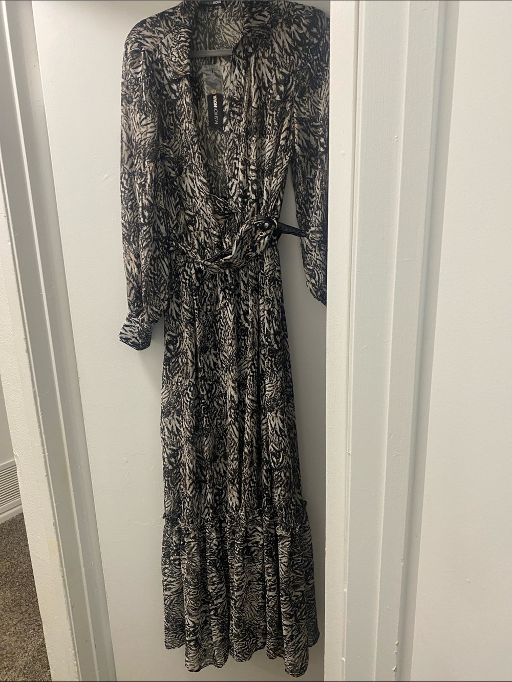 Fashion Nova Black & White Abstract Wrap Maxi Dress